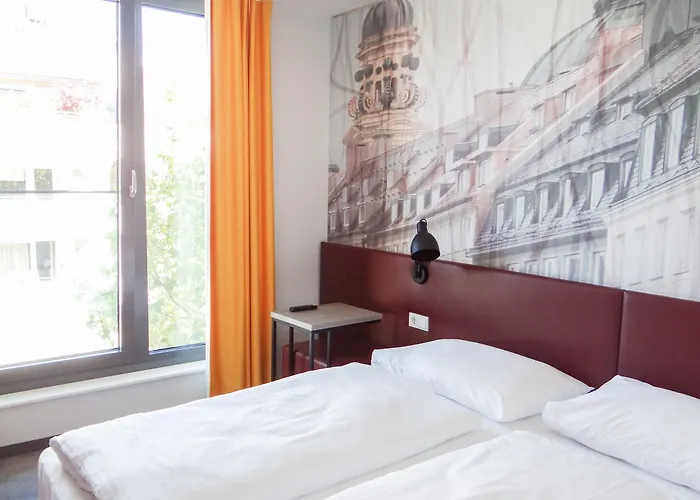 Campanile Sendling 3*